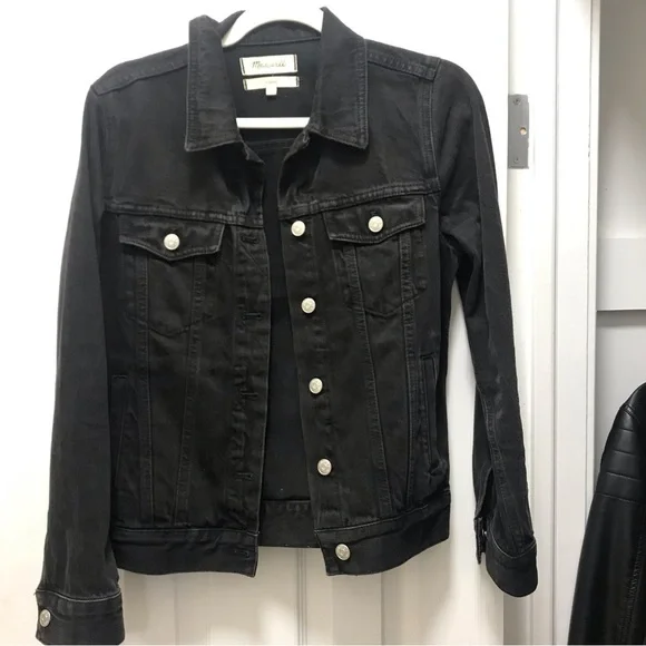 Madewell The Jean Jacket in Lunar Wash - Picture 2 of 7